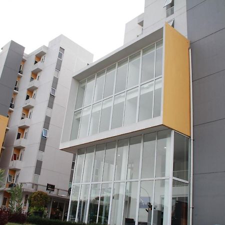 Nature Inn Aeropolis Ar3 Tangerang Bagian luar foto