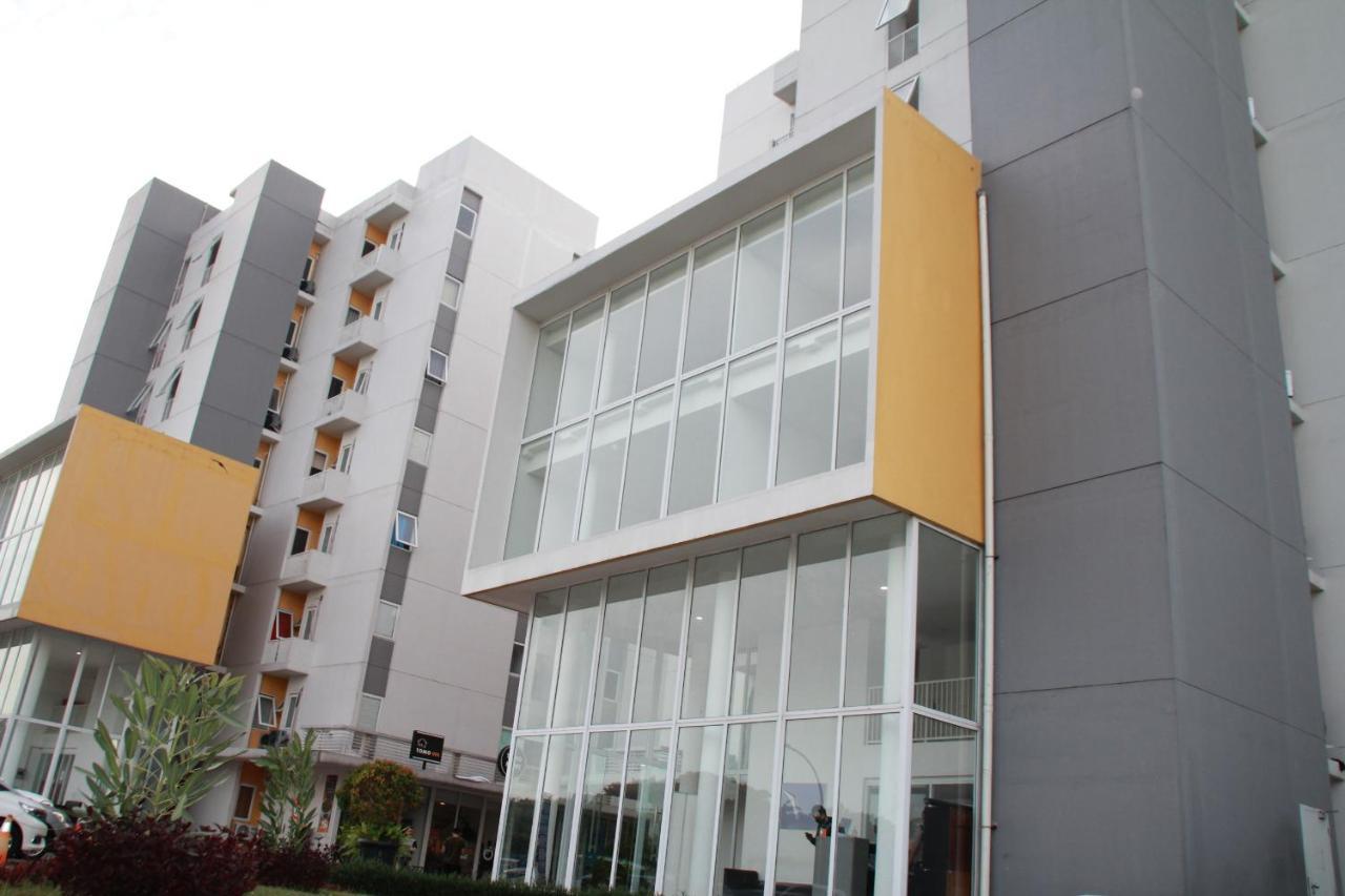 Nature Inn Aeropolis Ar3 Tangerang Bagian luar foto